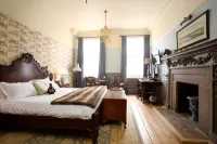 The Crown Hotel - Pet friendly