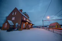 Abisko Guesthouse & Activities - Homestays