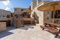 Stone Court Boutique Studios - 3-Star