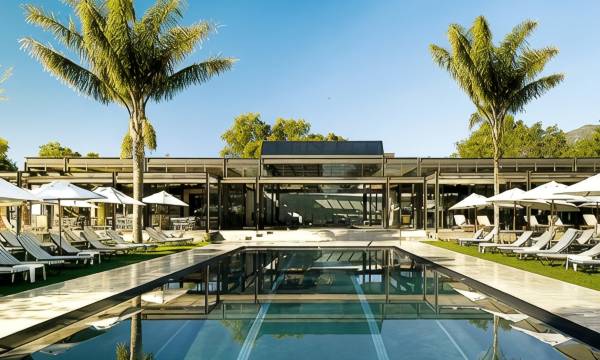 Vineyard Hotel
