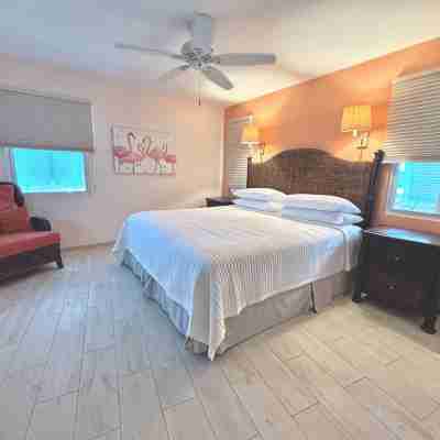 Amazing Oceanfront-Grace Bay Beachsleeps 4 Ppl. Rooms