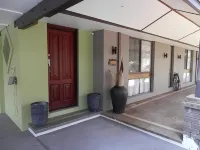 The Hideaway Luxury B&B Retreat