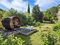 The Fern & Thistle Luxury Accommodation- Drinks, Hotpool, Sauna Hotel a 