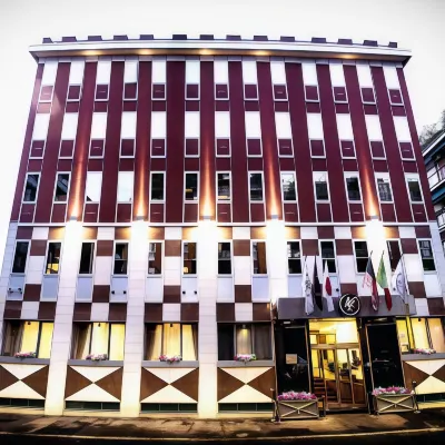 هوتل أجابي Hotels near تشيميانو