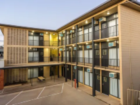 ไนท์แคปที่โรงแรมเอเมอรัลด์สตาร์ โรงแรมในเอเมอรัลด์