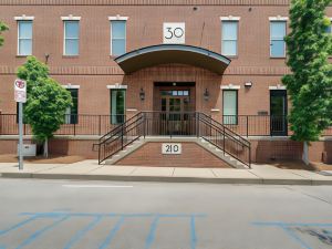 Lofts at 30TH - Executive Retreat - Mins to Broadway