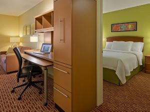 Hawthorn Suites by Wyndham Cincinnati Northeast/Mason