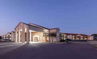 Days Inn by Wyndham Mooresville Lake Norman