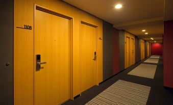 E Hotel Higashi Shinjuku