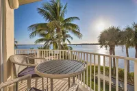 Bayfront Retreat Private Balcony and Pool Access! Hotels in Seminole