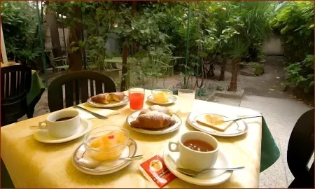 Hotel Canal Отели рядом с достопримечательностью «Палаццо Лабиа»