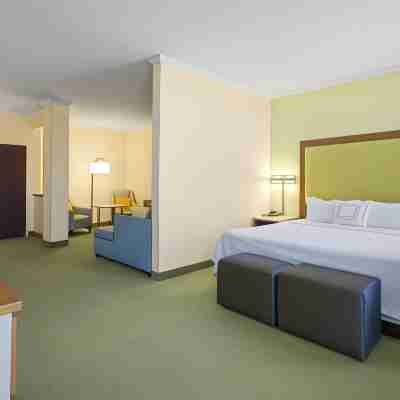 SpringHill Suites Lawrence Downtown Rooms