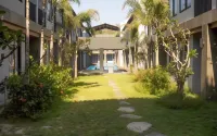 Royal Regantris Trawangan