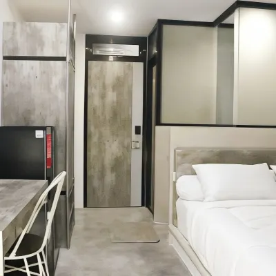 Djuragankamar Gunung Anyar Hotels near Gunung Anyar