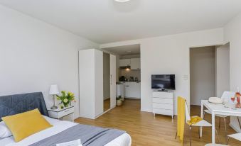 Rent a Home Delsbergerallee - Self Check-IN