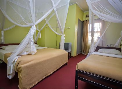 Emirina Travel Hotel