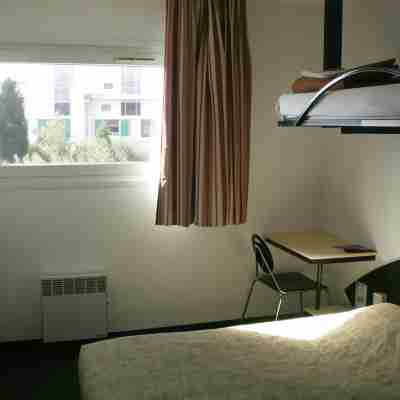 Good Night Hotel Rooms