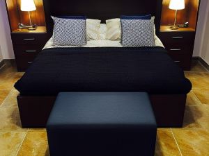 The Royal Luxury Superior Queencot