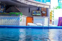 Hôtel Prince de Galles - Rooftop Pools