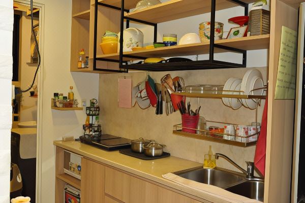 Retro Condo w Free Pool & Gym - 15 Mins to D1_5