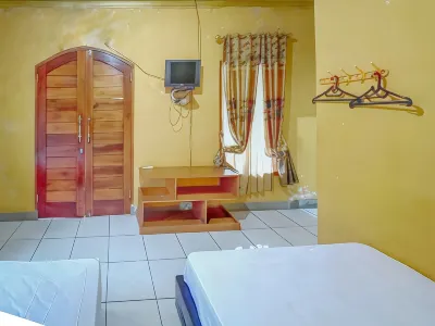 Penginapan Diar Near Pantai Santolo Mitra RedDoorz Pameungpeuk 호텔