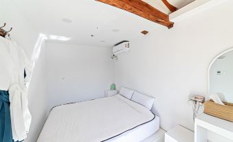 Gyeongju Alcheon Stay Hanok Private House