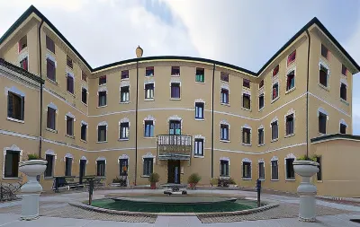 Villa Scalabrini Các khách sạn gần Piazza Garibaldi