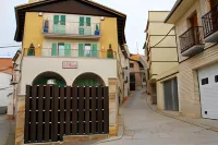 Hotel Rural El Pilaret Các khách sạn ở Azanuy