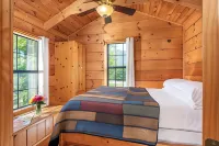 Engadine Inn and Cabins Hotels in Buncombe County