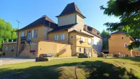 Le Domaine de l'Escadasse Faycelles 호텔