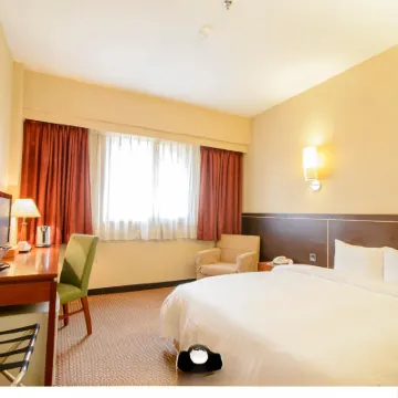 LA HOTEL Liuhe Fusing Fengyuange周辺のホテル