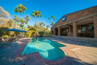 N1 Hotel & Campsite Victoria Falls