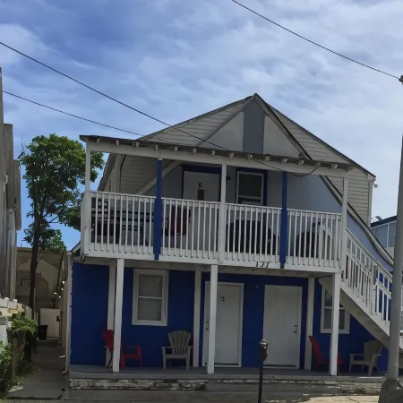 Aire Apartments 1 & 3 Bedroom Jersey Shore Premium Beach House