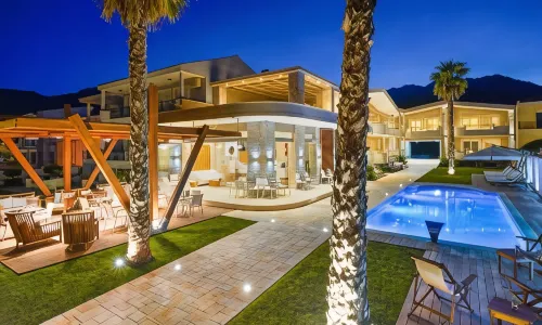 Lobelia Luxury Suites
