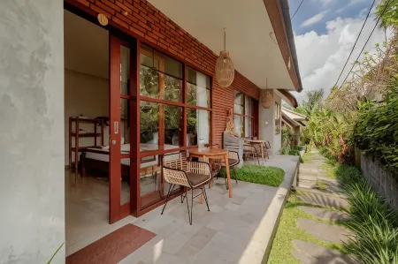Yarama Cottages