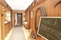 Hotel-Restaurant Zum Kirschbaum Hotels in Estenfeld