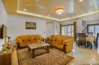 Alaya Stays 3 BHK Apartment with Hill View - Cliff Trident