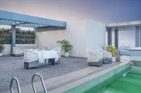 Country Inn & Suites by Radisson, Bhiwadi - Hot Tub