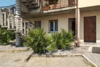 Interno 2 in Iseo with 1 Bedrooms and 1 Bathrooms Hotels near Municipio