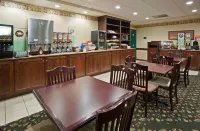 Country Inn & Suites by Radisson, St. Cloud East, MN - petit déjeuner