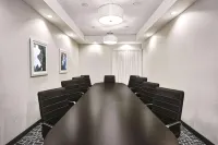 La Quinta Inn & Suites by Wyndham Victoria - South