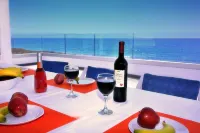 Blue - Beach Front Spectacular Villa Sleeps 10