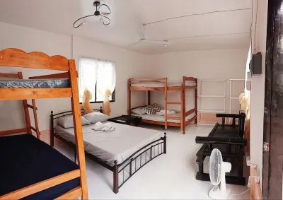 Edmund's Inn & Suites Hotels near Siquijor
