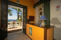 Hotel Baia delle Sirene - Taormina Mare - con spiaggia privata