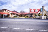 Phillips Historic Motel & Cottages