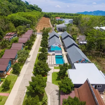 Be Leaf Resort Отели рядом с достопримечательностью «Ват Си Сунтхон»
