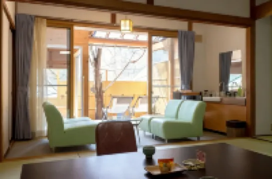 Shinshu Nakaoyama Onsen, Shosenkaku