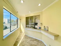 Ocean Inn Hotels near Lands End