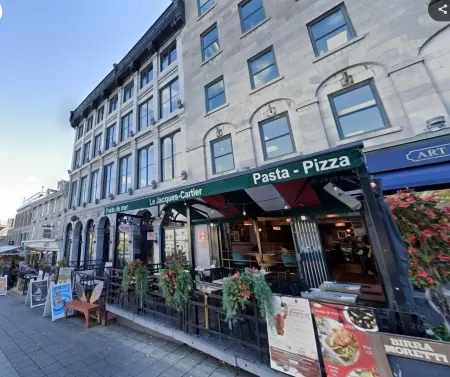 Maison Place Jacques-Cartier by Luxury in Transit Отели рядом с достопримечательностью «Парк Рапид»