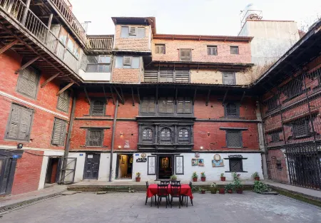 Hira Guest House Отели рядом с достопримечательностью «Golden Temple»